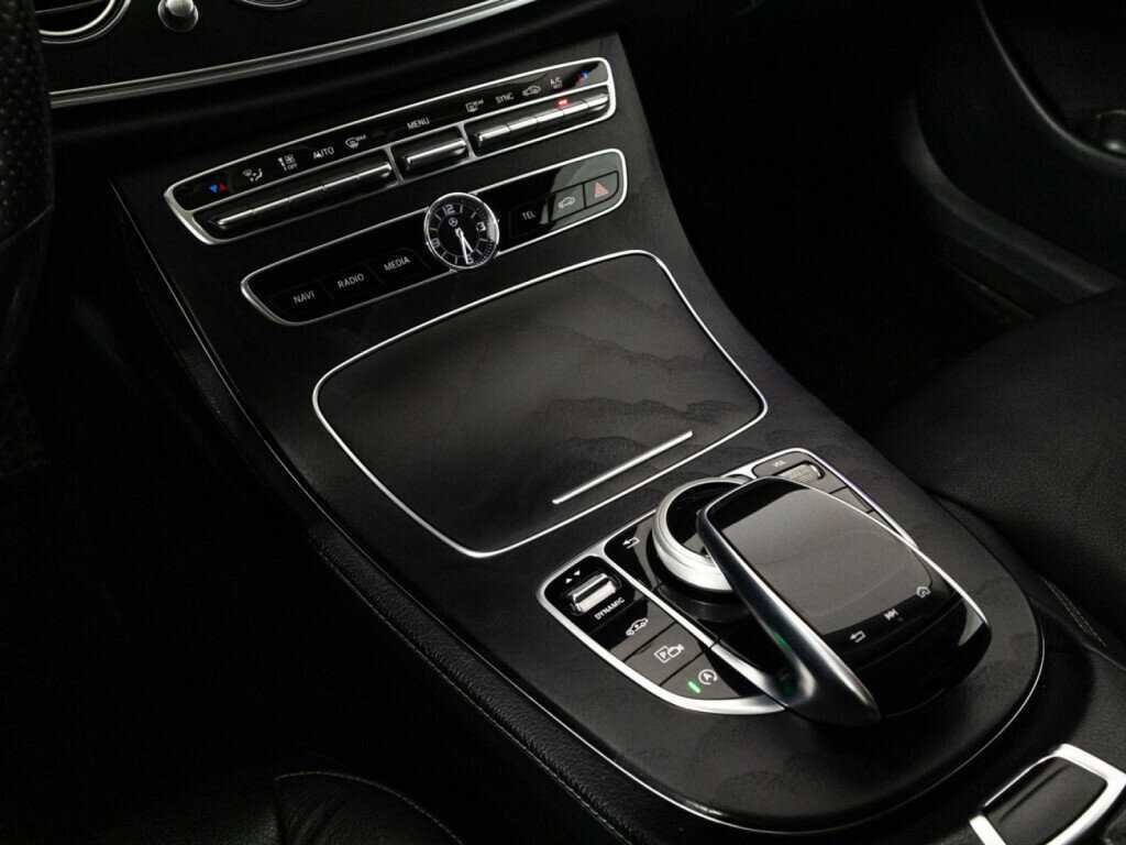 Mercedes-Benz E-Класс с пробегом — 2017 год. Фото: #18