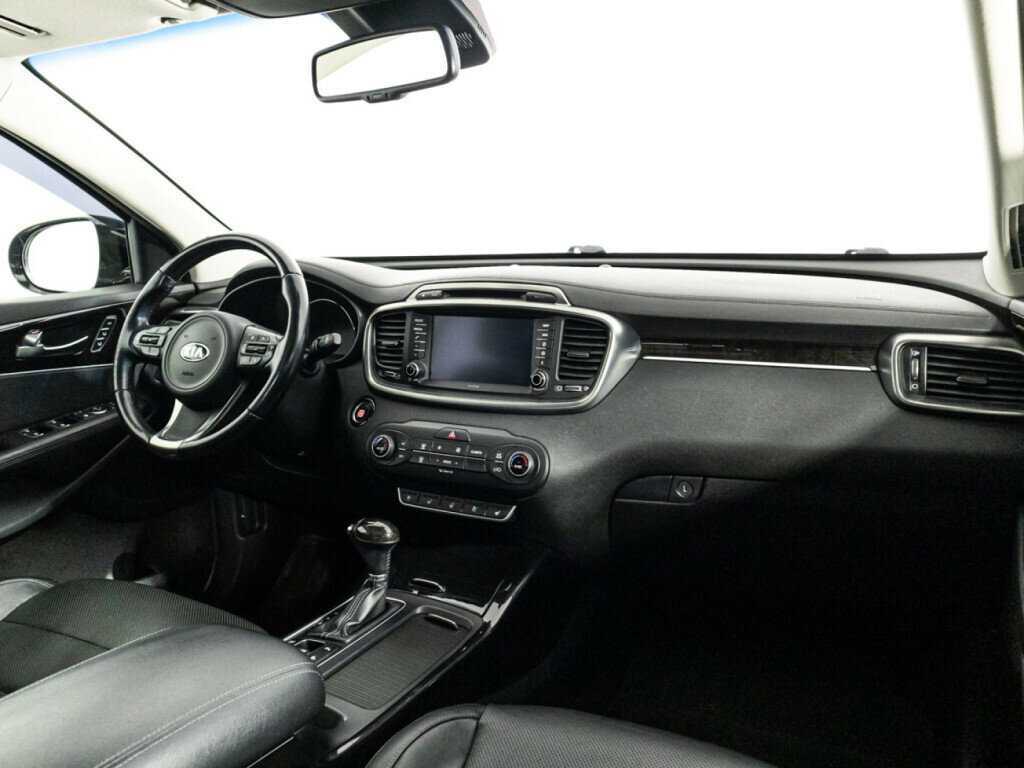 Kia Sorento с пробегом — 2015 год. Фото: #8