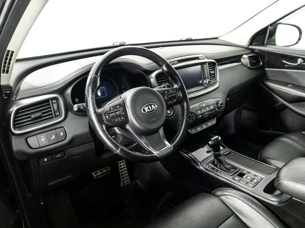 Kia Sorento с пробегом — 2015 год. Фото: #10