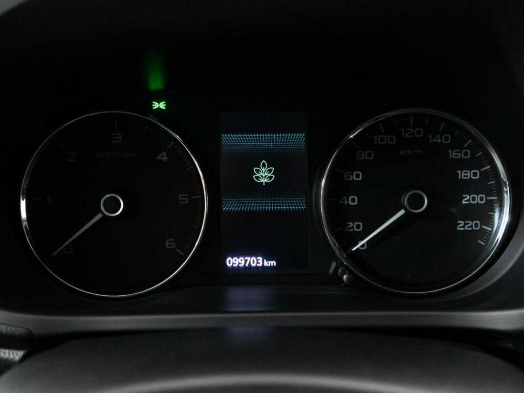 Mitsubishi Pajero Sport с пробегом — 2018 год. Фото: #11