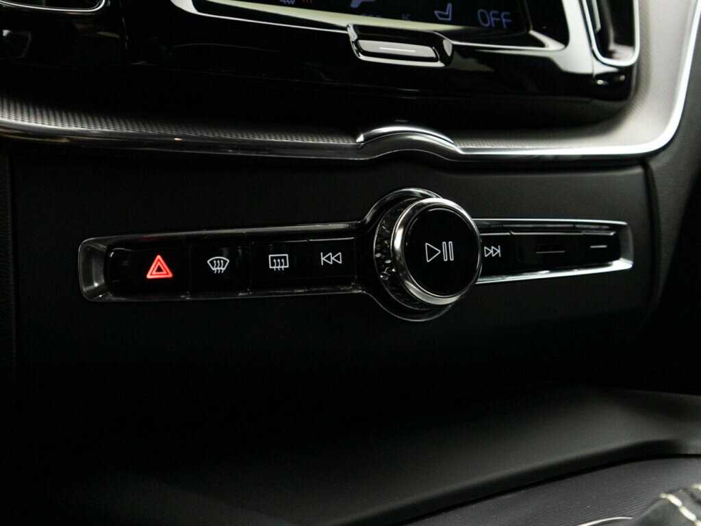 Volvo XC60 с пробегом — 2018 год. Фото: #21