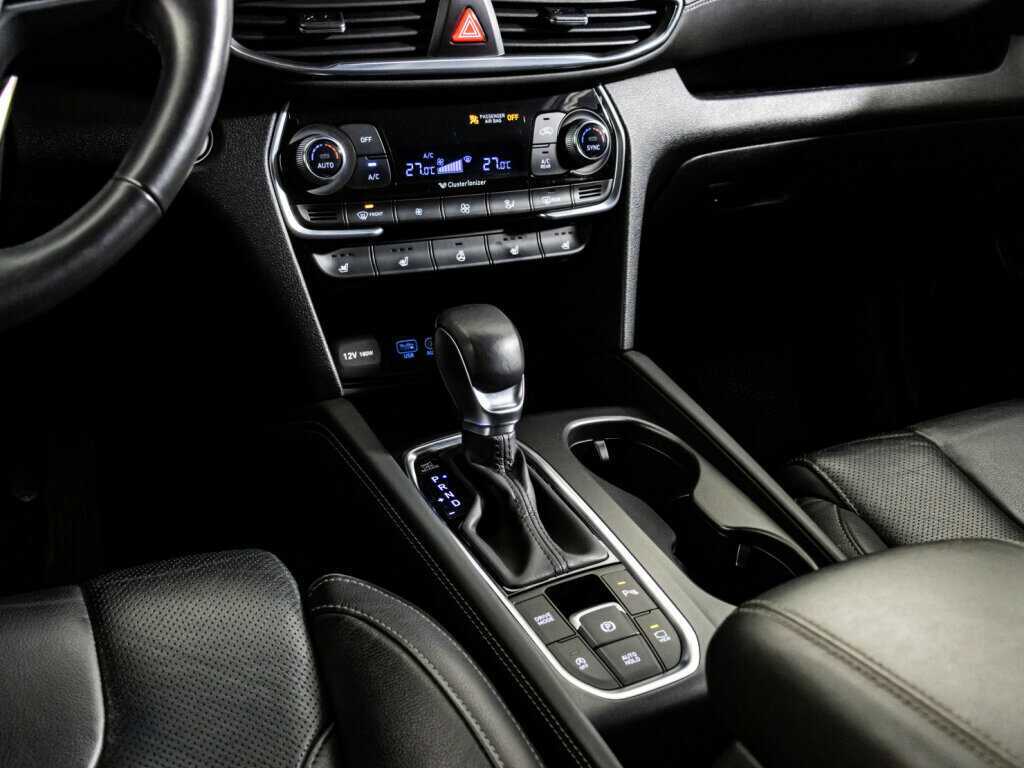 Hyundai Santa Fe с пробегом — 2018 год. Фото: #10