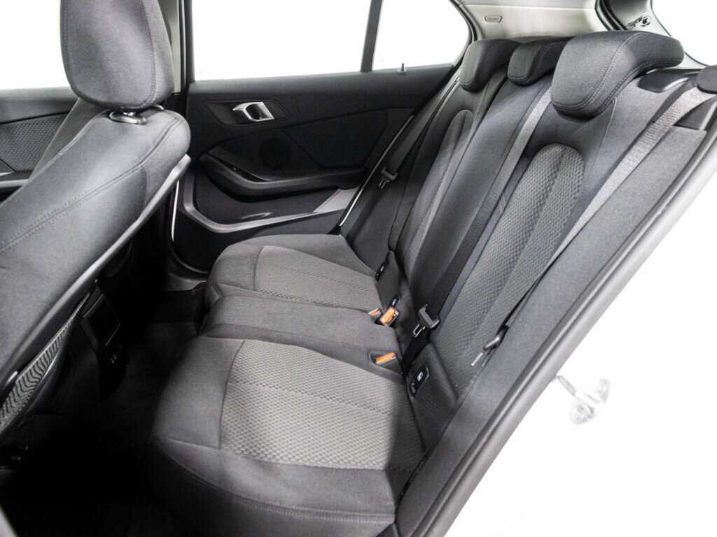 BMW 1 серии с пробегом — 2019 год. Фото: #9