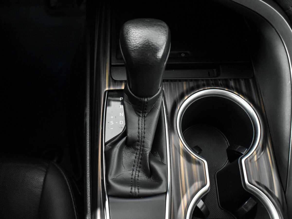 Toyota Camry с пробегом — 2020 год. Фото: #6