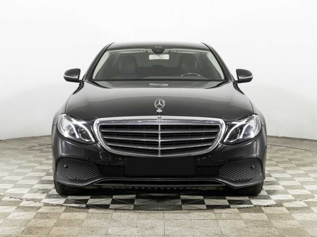 Mercedes-Benz E-Класс с пробегом — 2019 год. Фото: #1