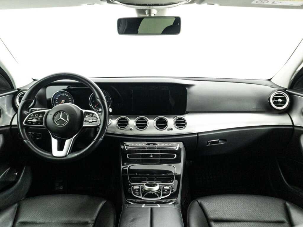 Mercedes-Benz E-Класс с пробегом — 2019 год. Фото: #12