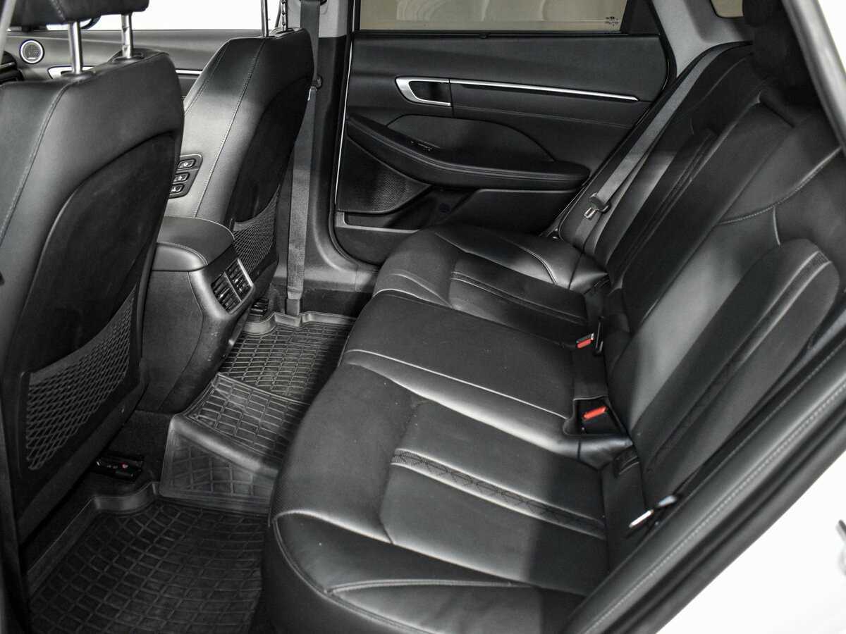 Hyundai Sonata с пробегом — 2020 год. Фото: #9