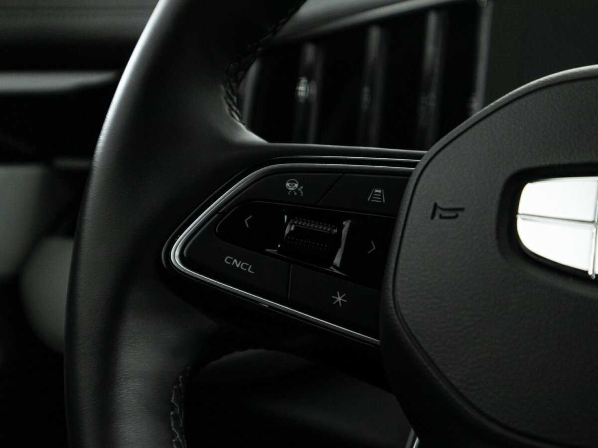 Geely Atlas с пробегом — 2023 год. Фото: #23