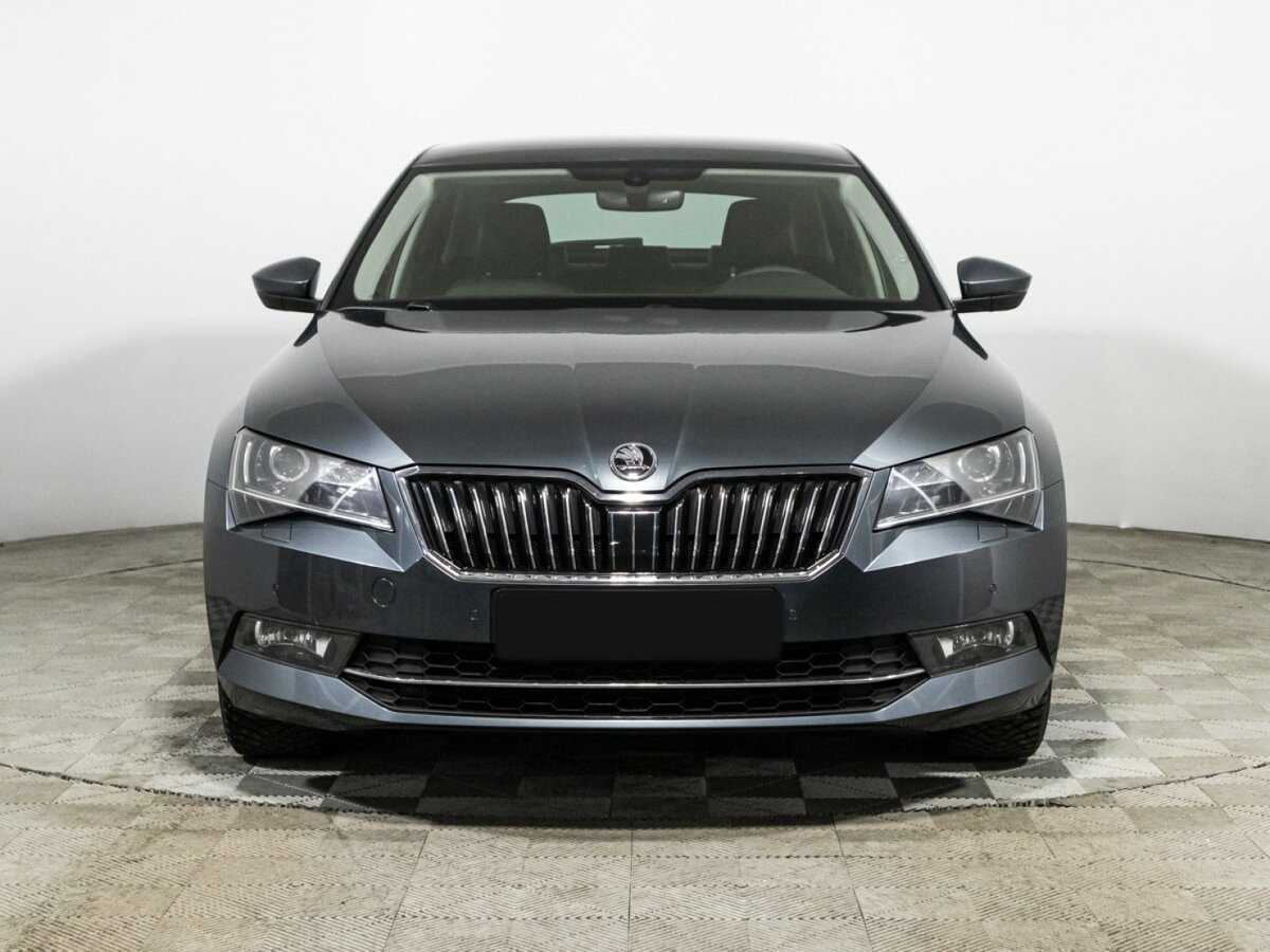 Skoda Superb с пробегом — 2019 год. Фото: #1