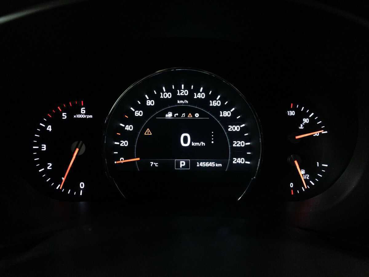 Kia Sorento с пробегом — 2016 год. Фото: #9