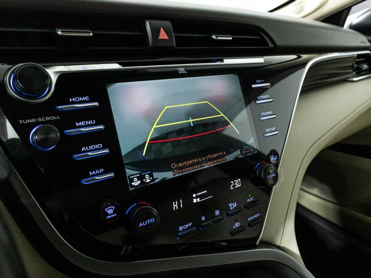 Toyota Camry с пробегом — 2018 год. Фото: #15