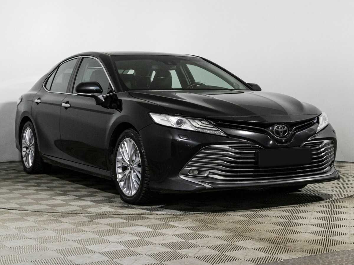 Toyota Camry с пробегом — 2018 год. Фото: #2