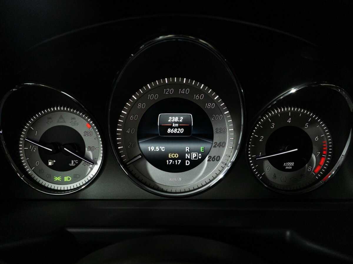 Mercedes-Benz GLK-Класс с пробегом — 2014 год. Фото: #11