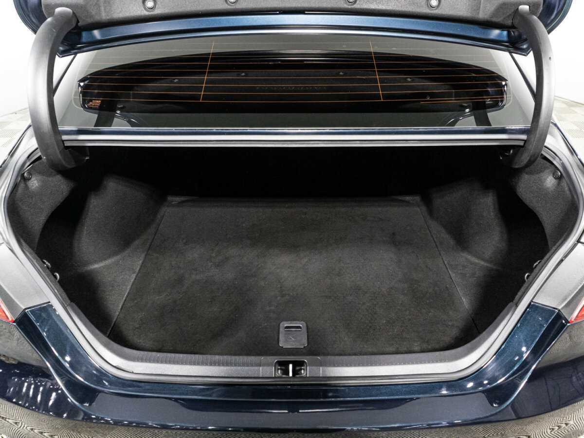 Toyota Camry с пробегом — 2018 год. Фото: #14