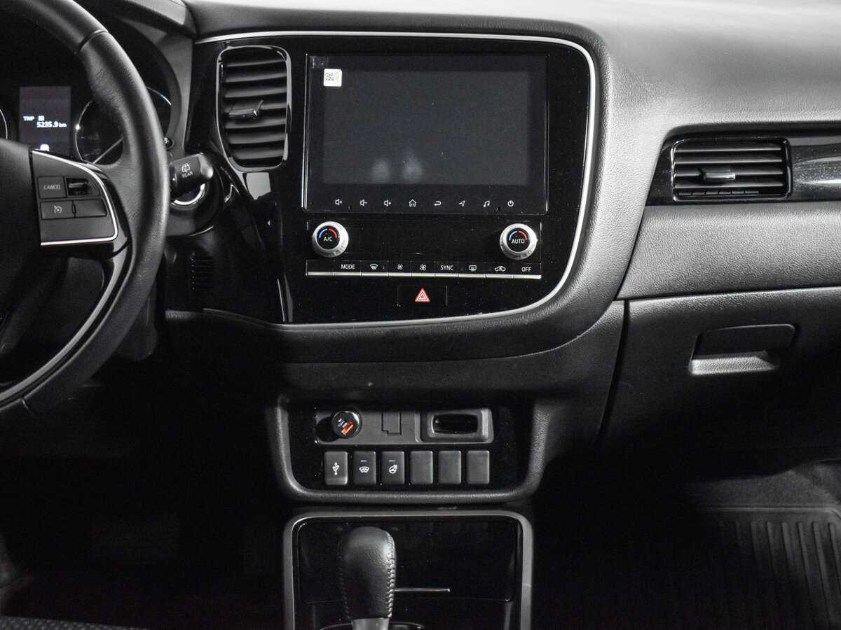 Mitsubishi Outlander с пробегом — 2021 год. Фото: #14