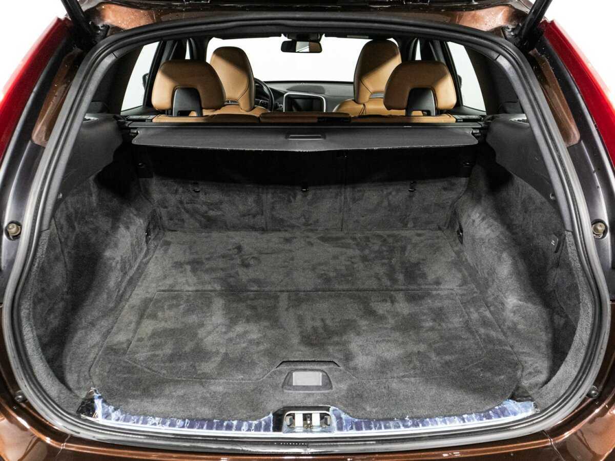 Volvo XC60 с пробегом — 2014 год. Фото: #14