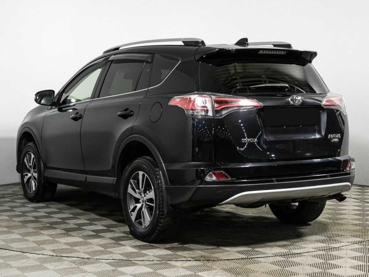 Toyota RAV4 с пробегом — 2015 год. Фото: #6