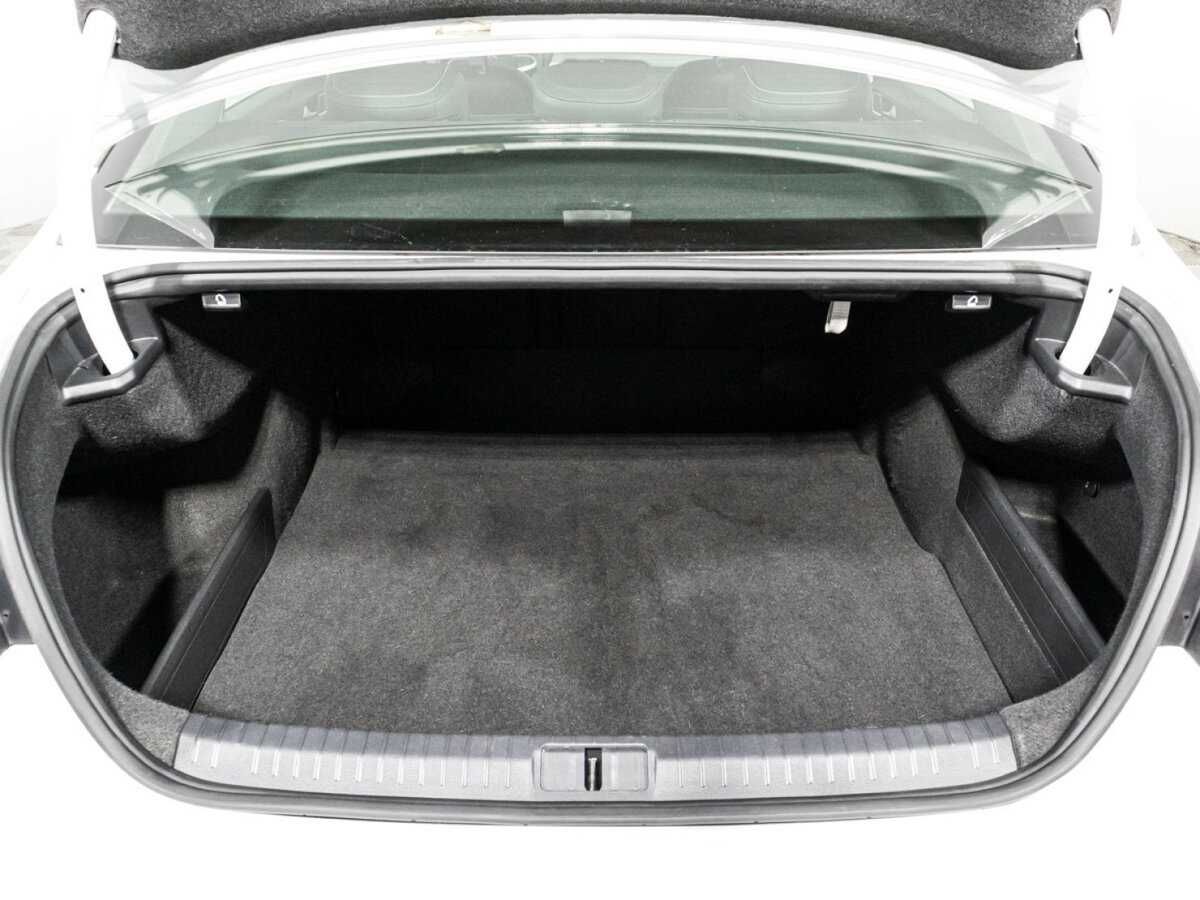 Volkswagen Passat с пробегом — 2020 год. Фото: #14