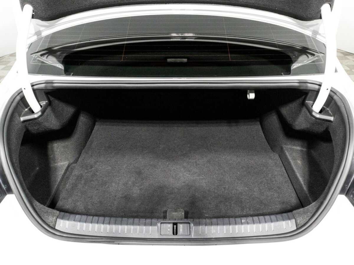 Volkswagen Passat с пробегом — 2021 год. Фото: #14