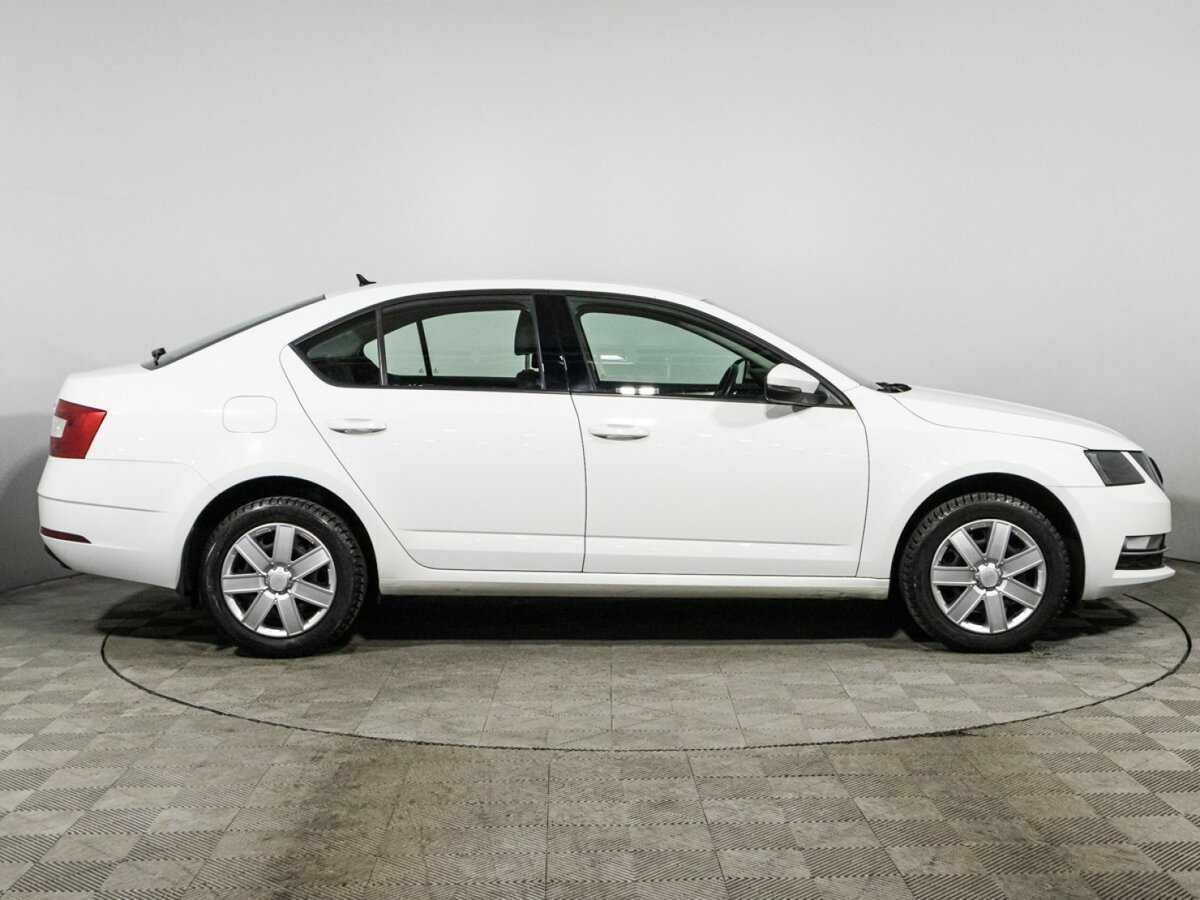 Skoda Octavia с пробегом — 2020 год. Фото: #3