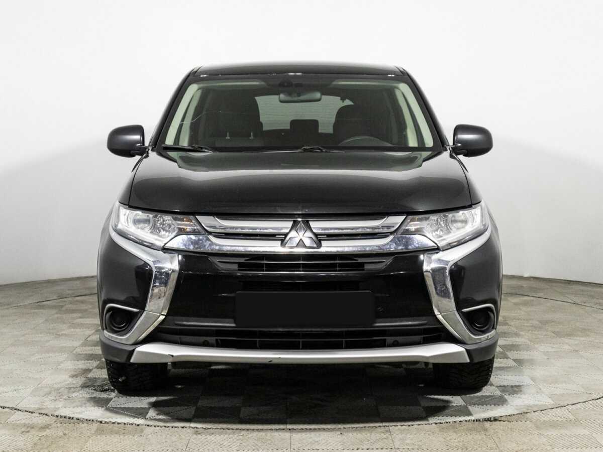 Mitsubishi Outlander с пробегом — 2018 год. Фото: #1
