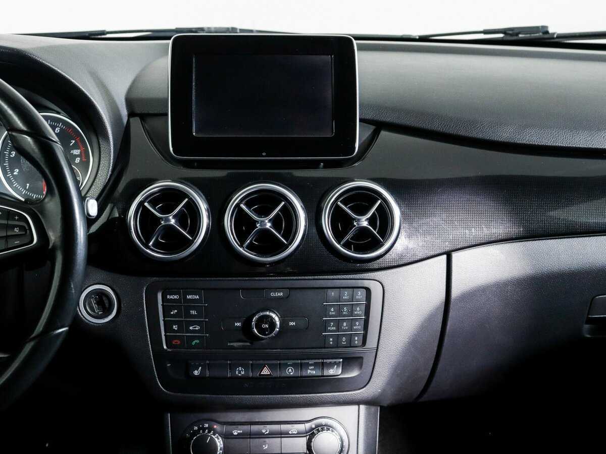 Mercedes-Benz B-Класс с пробегом — 2015 год. Фото: #9