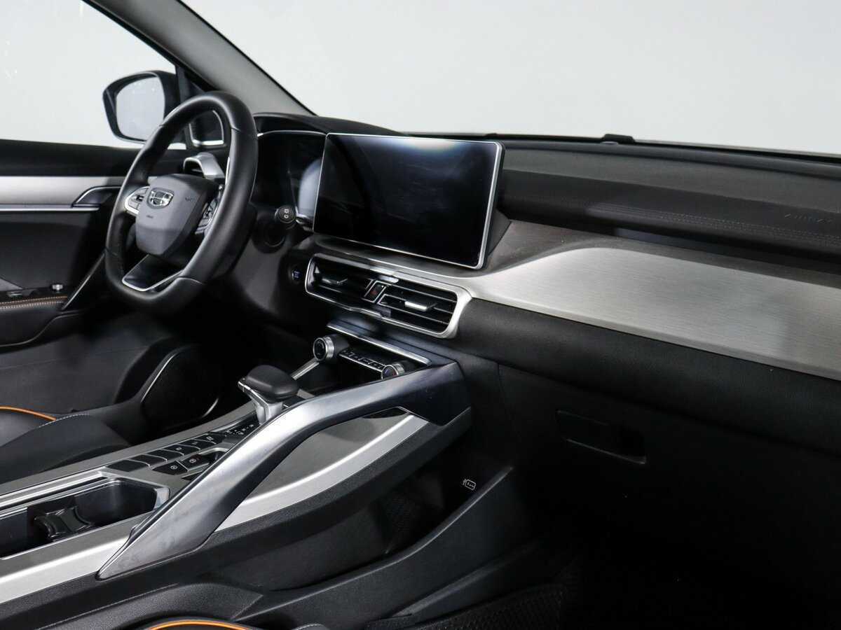 Geely Coolray с пробегом — 2023 год. Фото: #5