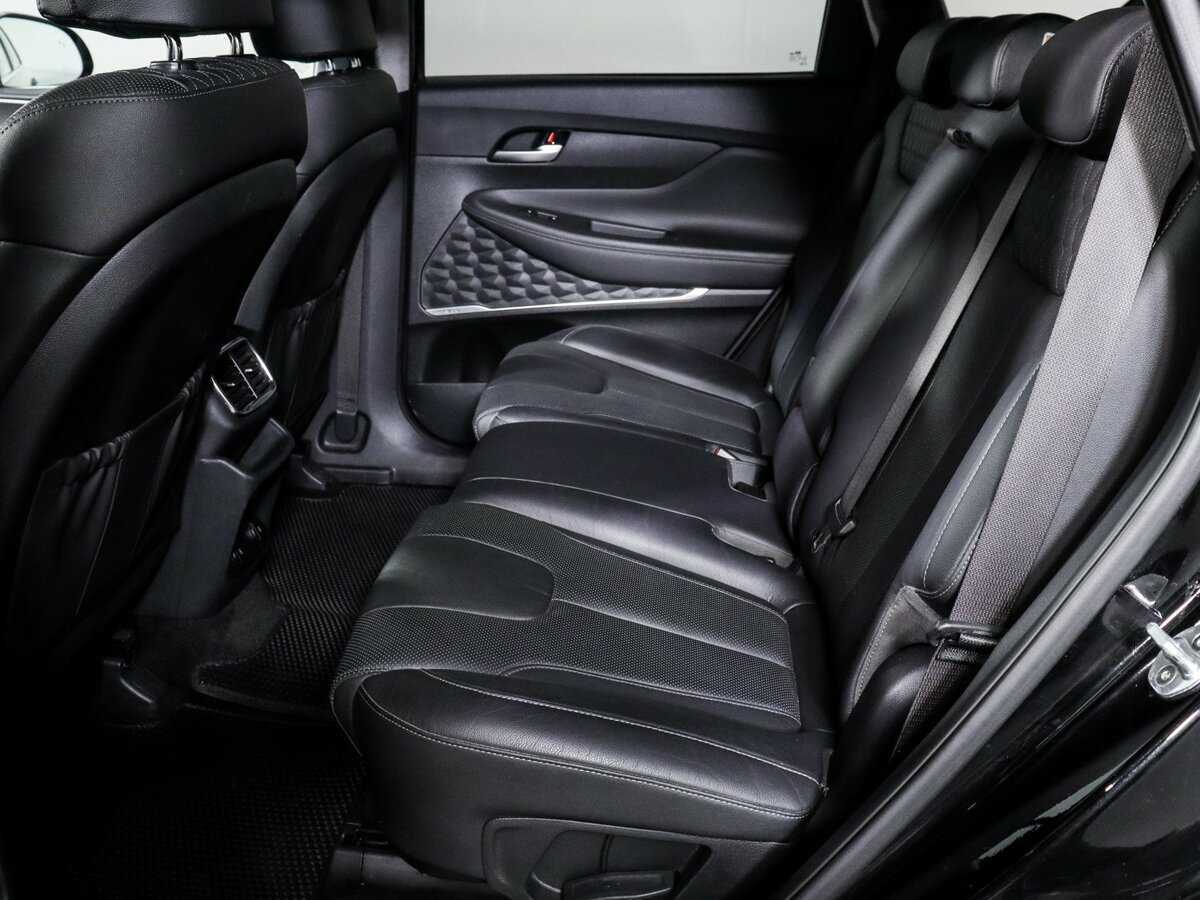 Hyundai Santa Fe с пробегом — 2019 год. Фото: #9
