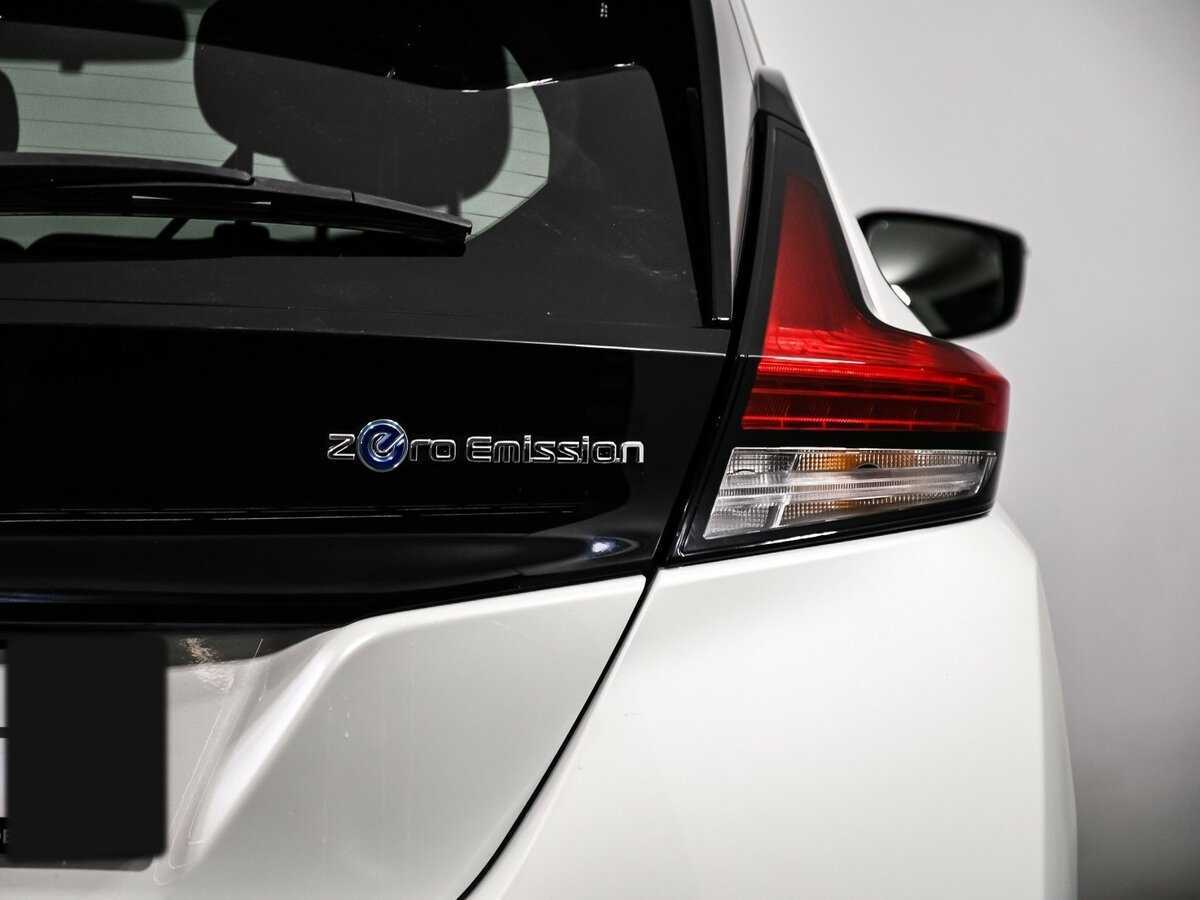 Nissan Leaf с пробегом — 2017 год. Фото: #13