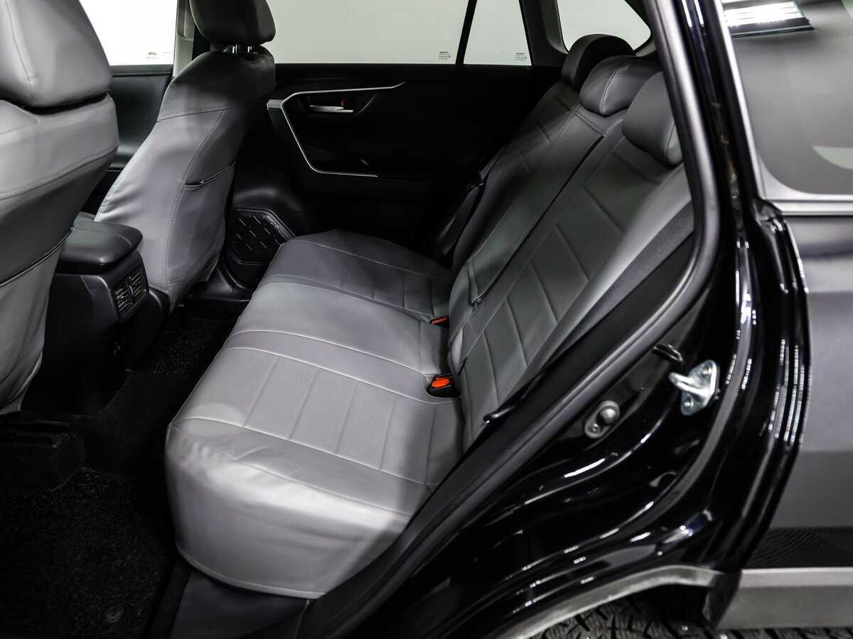 Toyota RAV4 с пробегом — 2020 год. Фото: #12