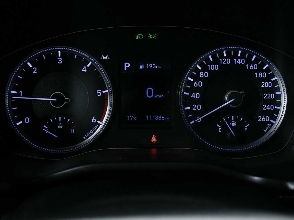 Hyundai Santa Fe с пробегом — 2018 год. Фото: #9