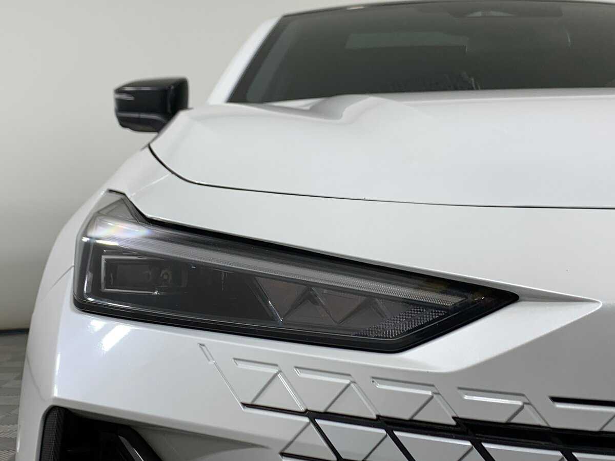 Changan UNI-V с пробегом — 2024 год. Фото: #9