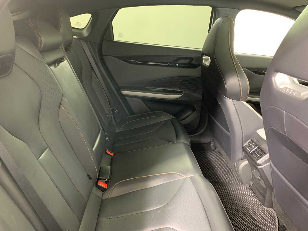 Changan UNI-V с пробегом — 2024 год. Фото: #17