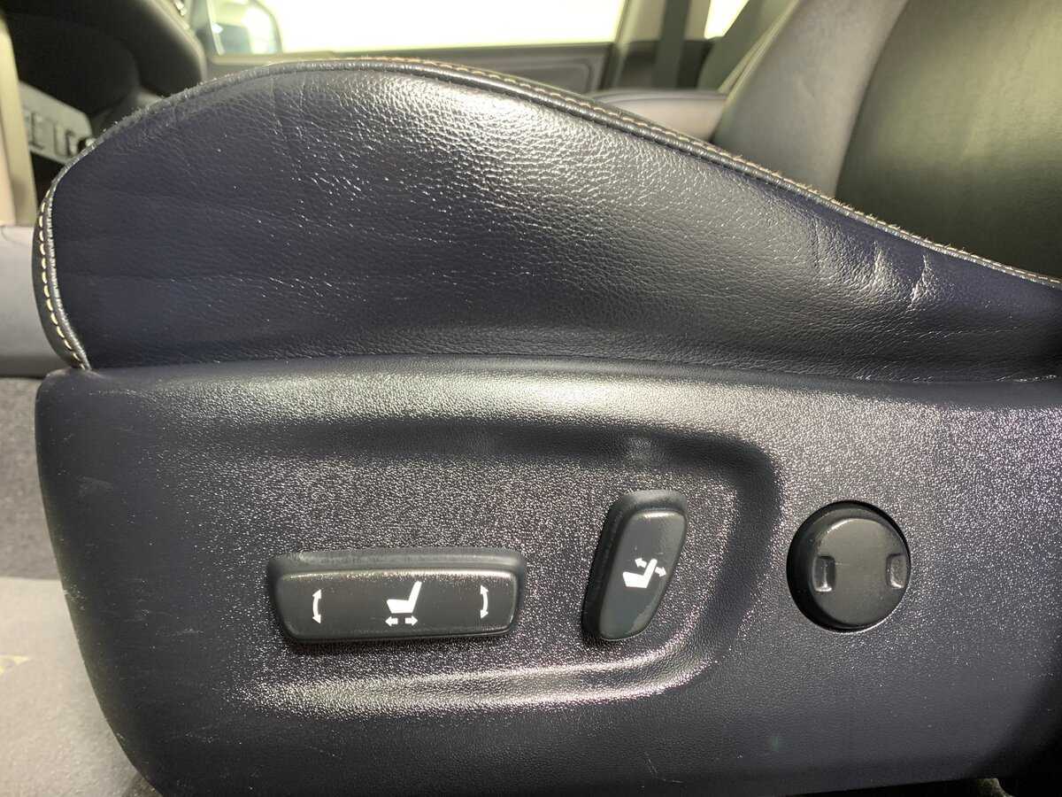 Toyota RAV4 с пробегом — 2014 год. Фото: #16