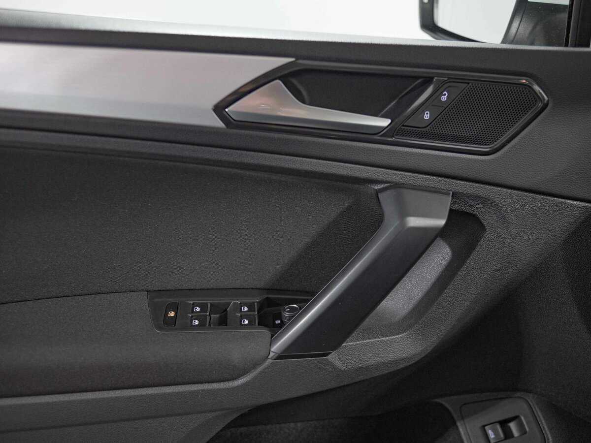 Volkswagen Tiguan с пробегом — 2017 год. Фото: #11