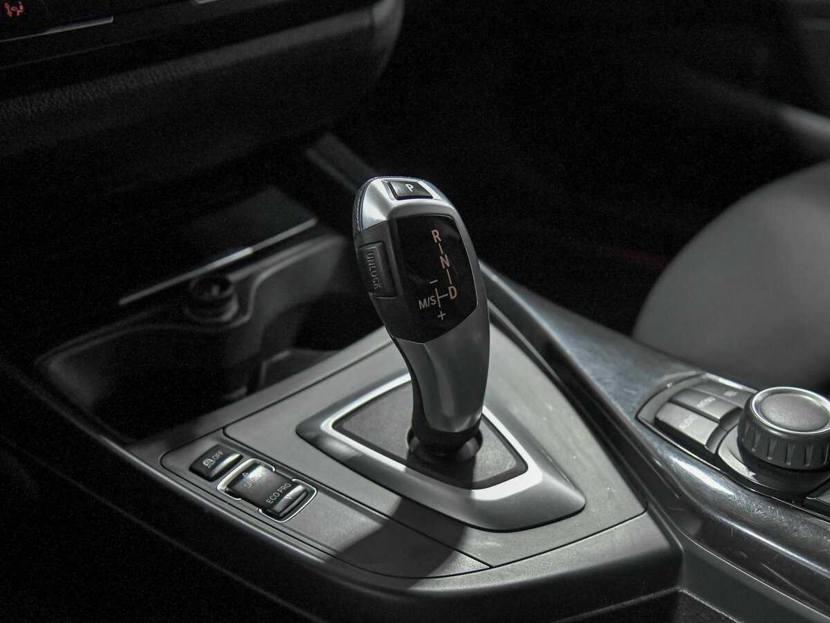 BMW 1 серии с пробегом — 2013 год. Фото: #9