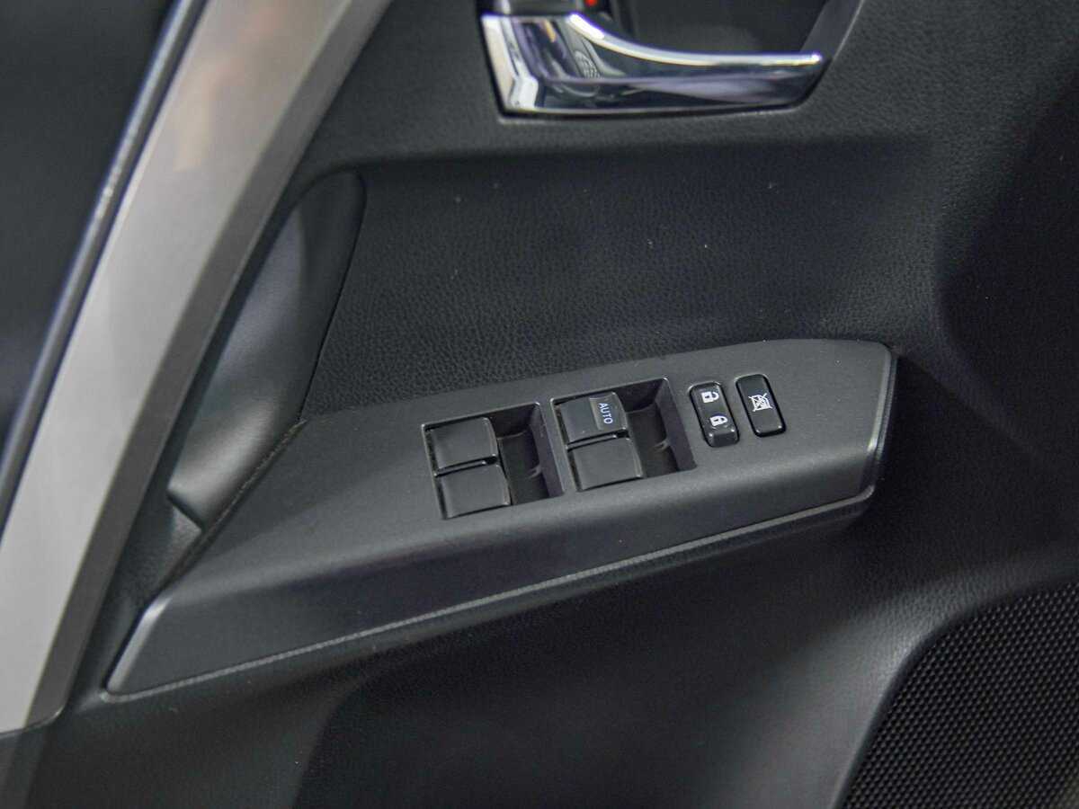 Toyota RAV4 с пробегом — 2018 год. Фото: #12
