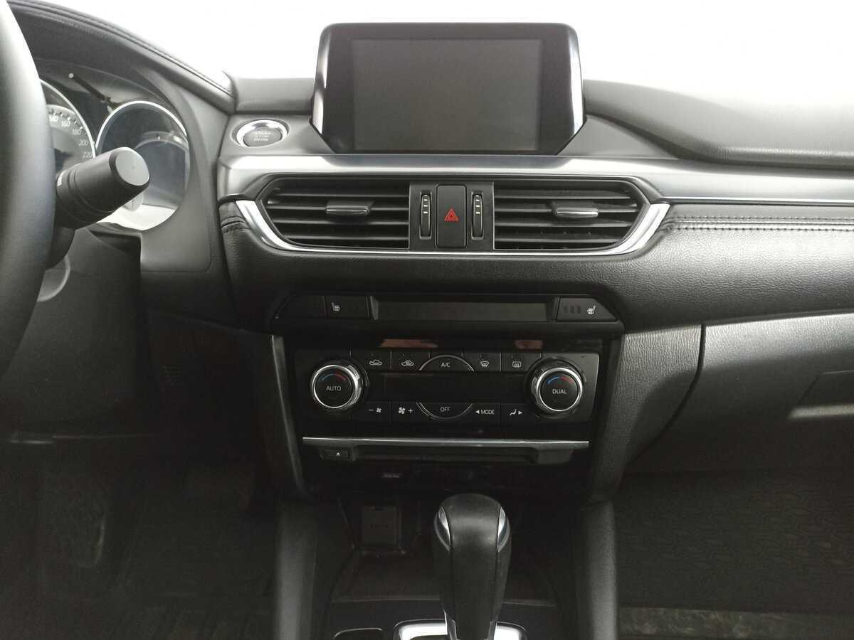 Mazda 6 с пробегом — 2016 год. Фото: #13