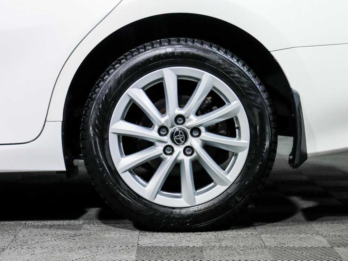 Toyota Camry с пробегом — 2021 год. Фото: #14