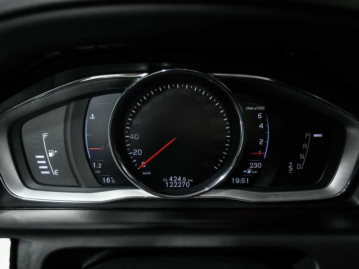 Volvo XC60 с пробегом — 2017 год. Фото: #9