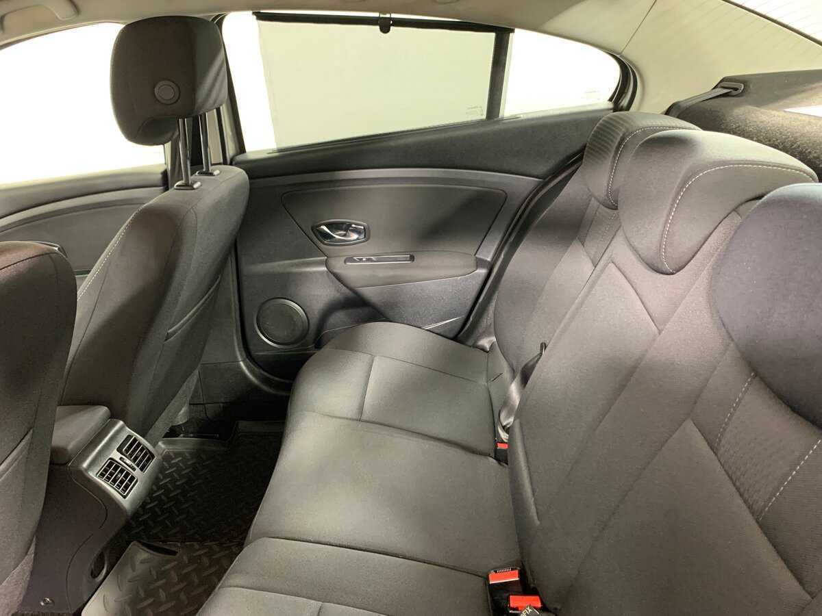 Renault Fluence с пробегом — 2013 год. Фото: #18