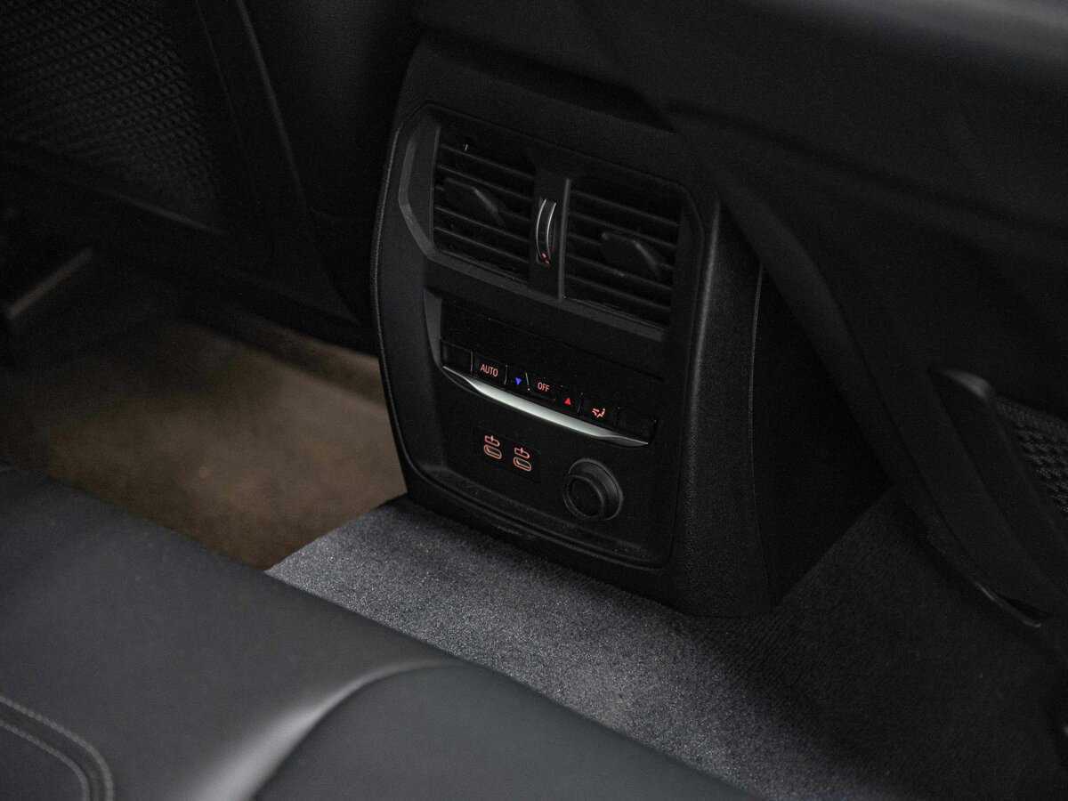 BMW 3 серии с пробегом — 2019 год. Фото: #16