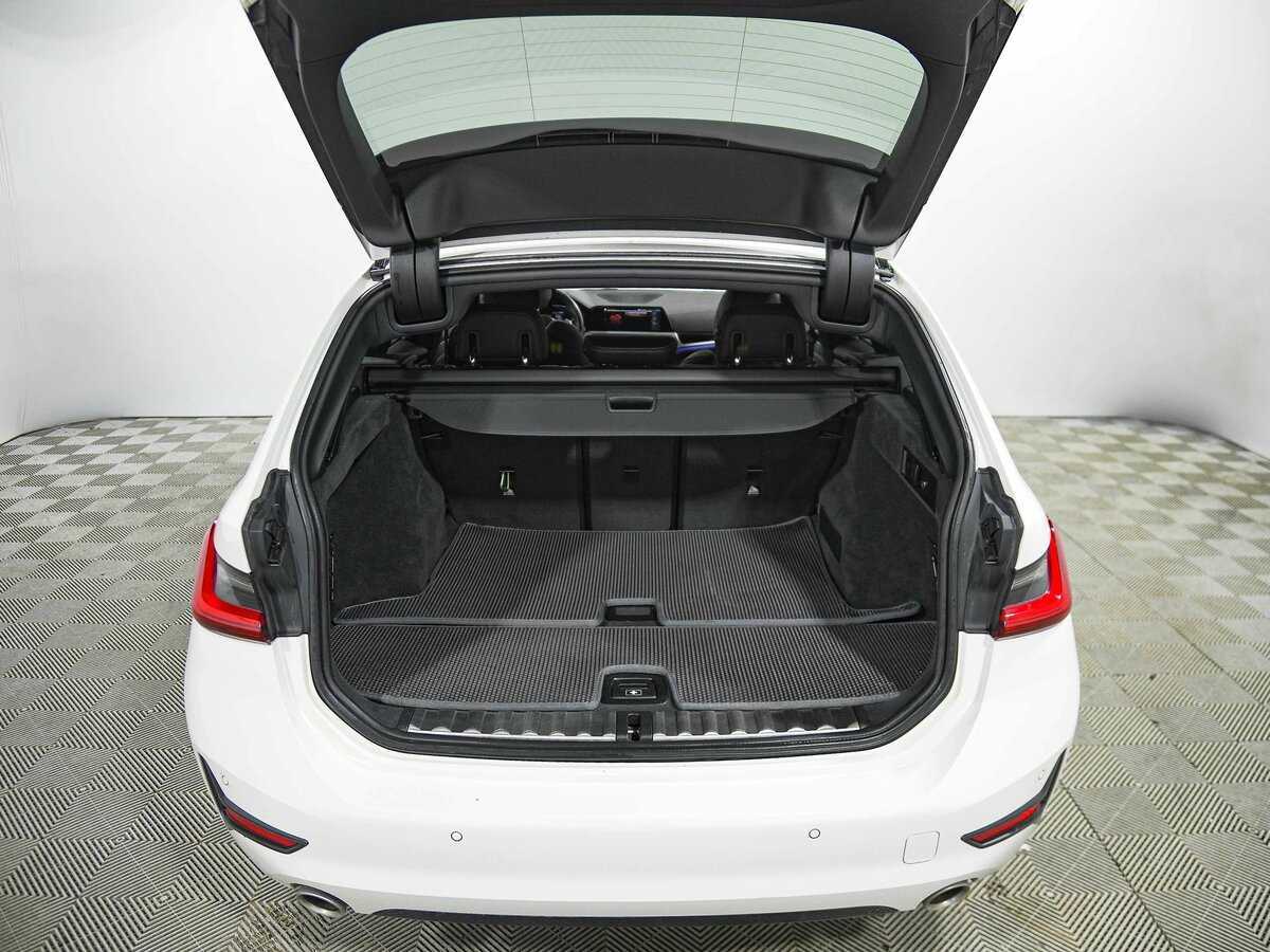 BMW 3 серии с пробегом — 2019 год. Фото: #19