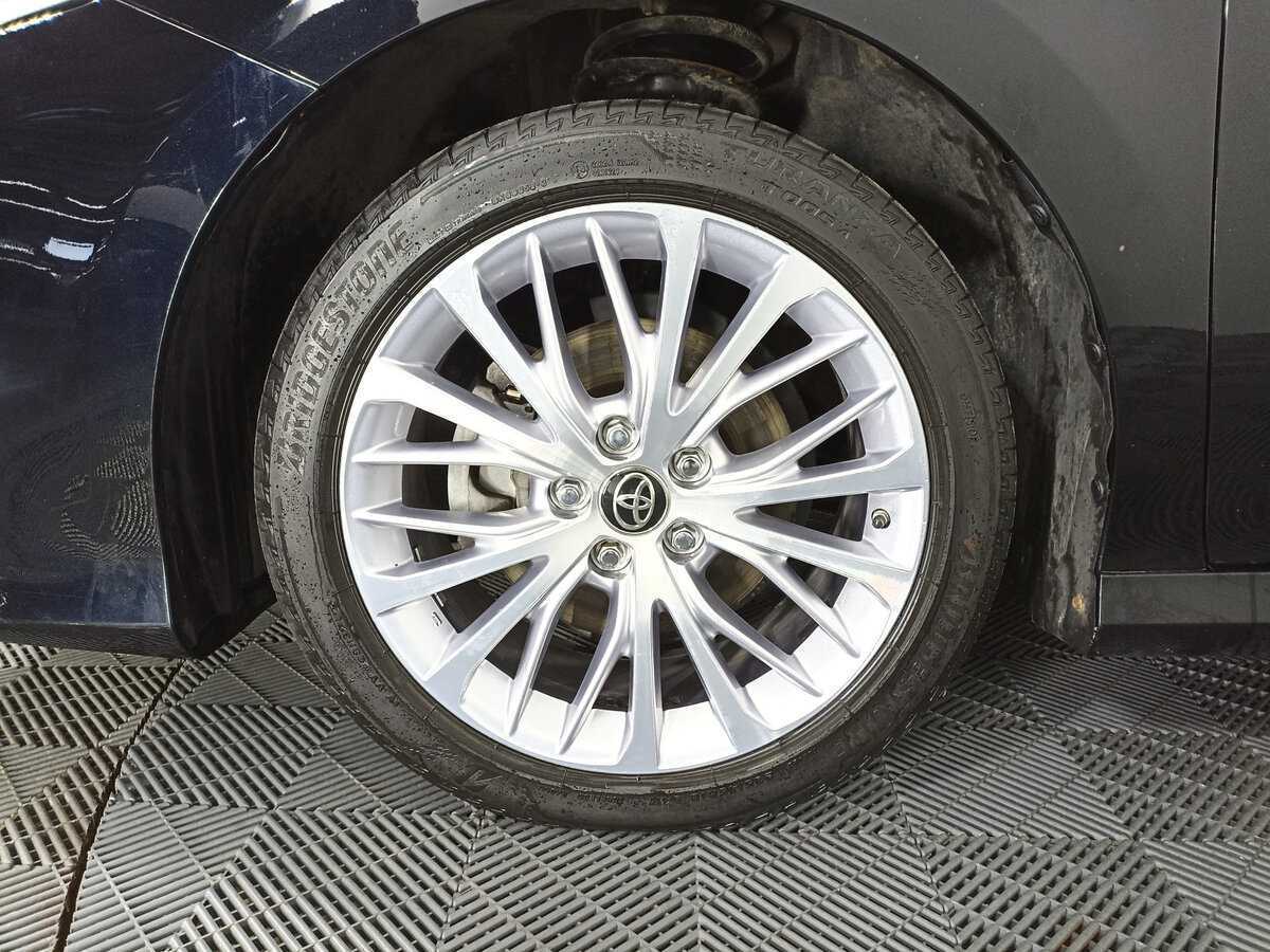 Toyota Camry с пробегом — 2020 год. Фото: #17