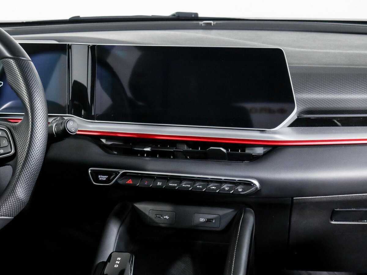 Geely Coolray с пробегом — 2023 год. Фото: #9