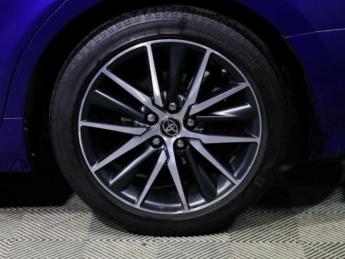 Toyota Camry с пробегом — 2021 год. Фото: #11