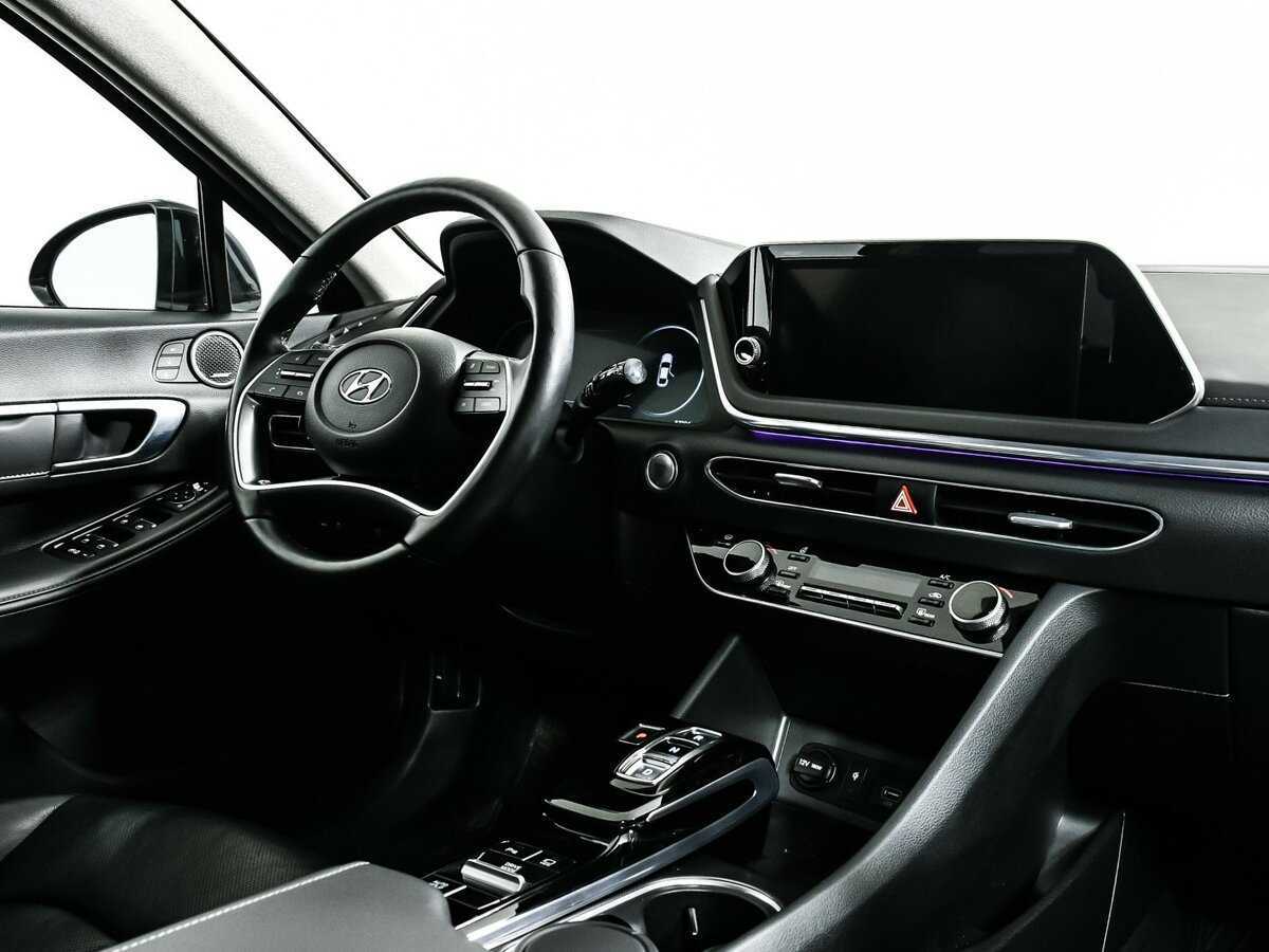 Hyundai Sonata с пробегом — 2021 год. Фото: #8