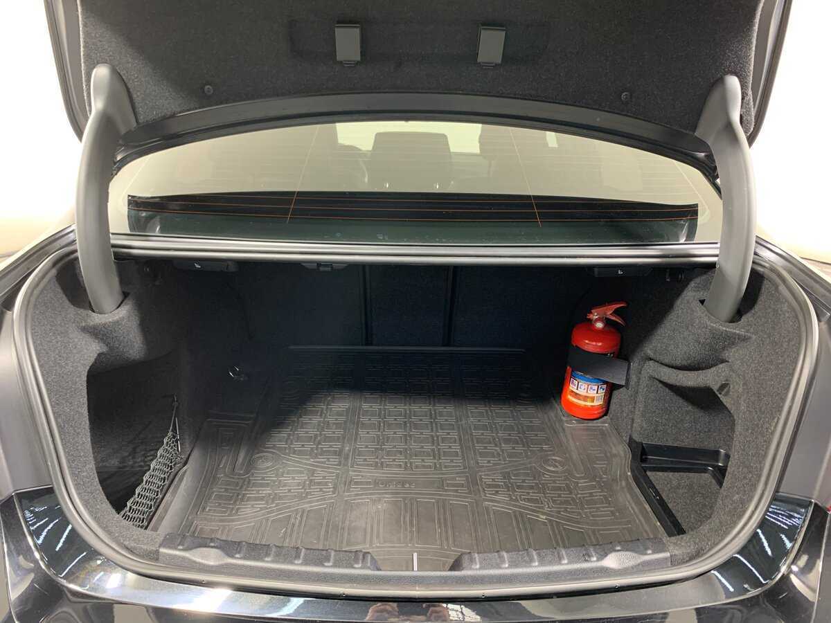 BMW 3 серии с пробегом — 2013 год. Фото: #19