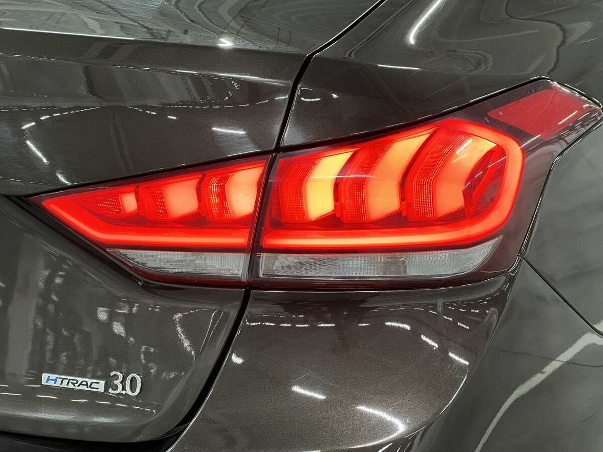 Hyundai Genesis с пробегом — 2014 год. Фото: #8