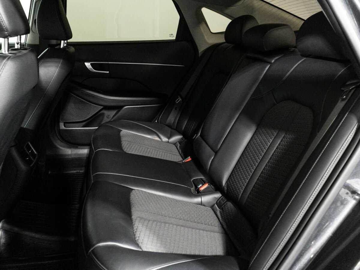 Hyundai Sonata с пробегом — 2020 год. Фото: #9